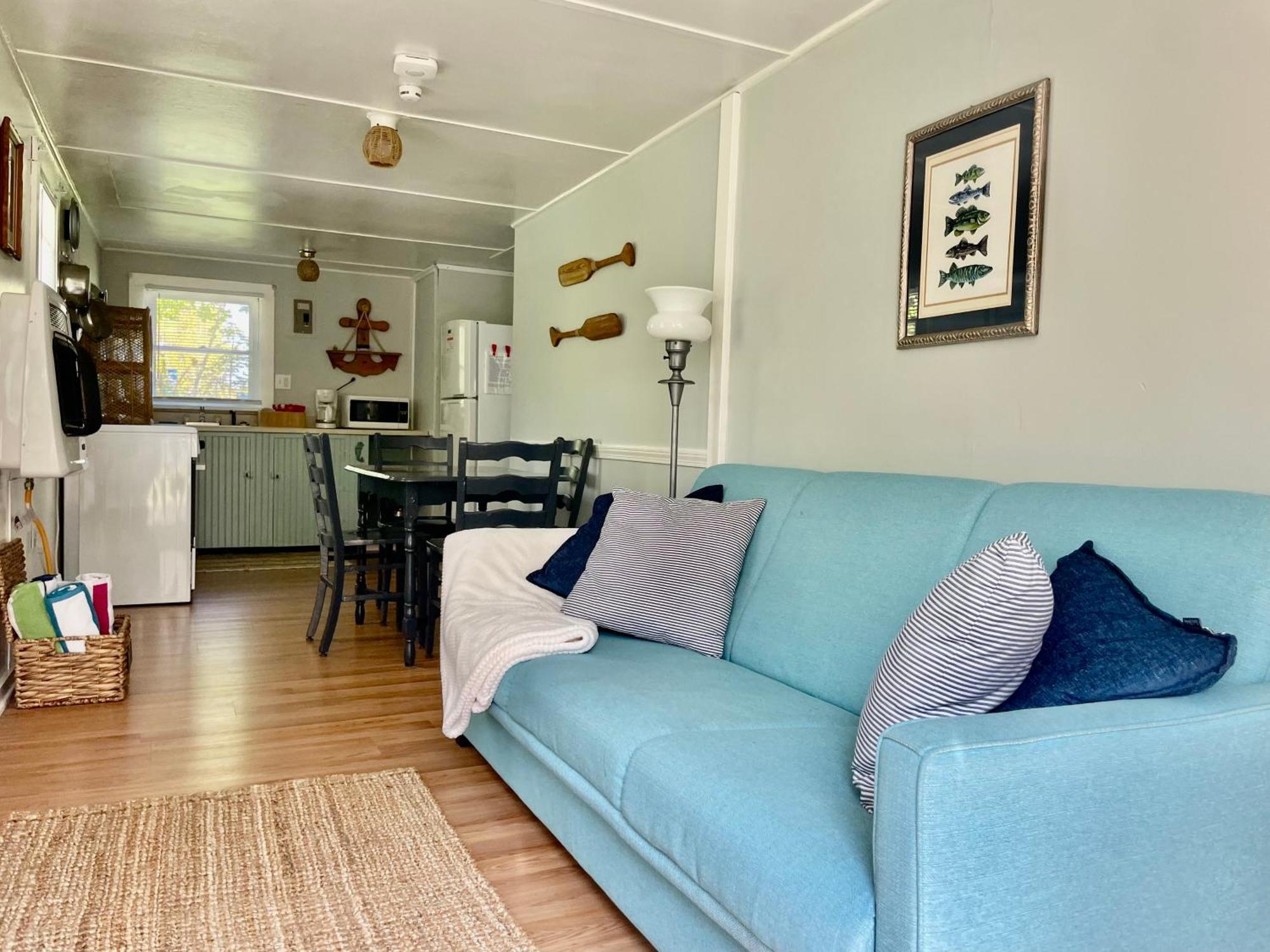 Drop Anchor Cottages And Lake House Geneva-on-the-Lake Exteriör bild